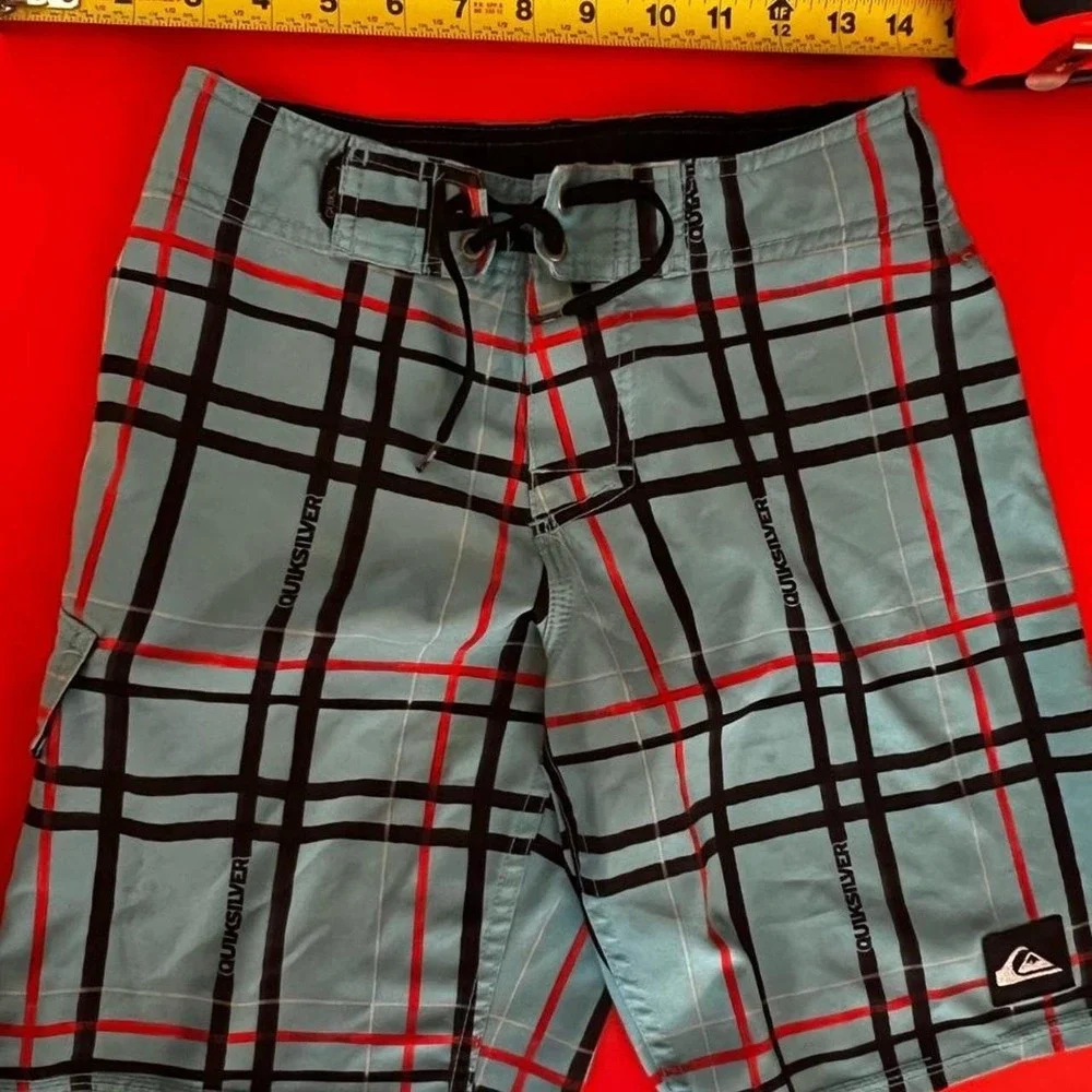 Boys Youth Quick Silver Board Shorts Excellent Condition Size Large